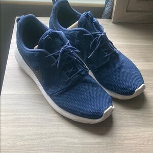 Nike Men's Blue Sneakers